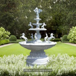 น้ำพุโรมันประดับ ม้า 9 ตัว